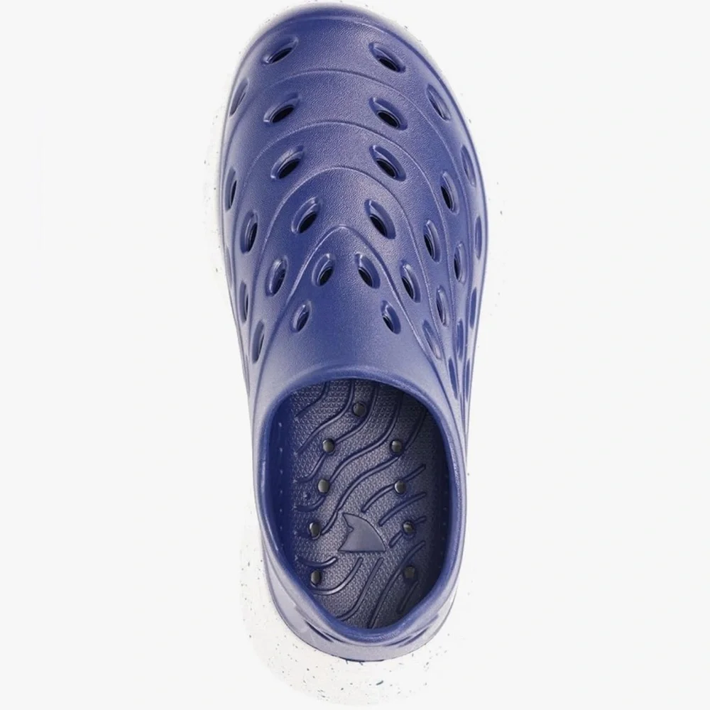 NWT Rugged Shark Rift Water Shoes Youth 2 Navy